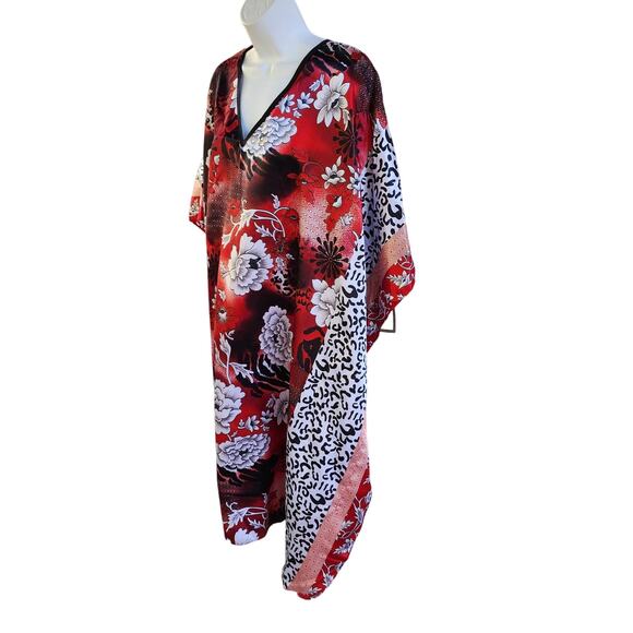 NWT Winlar Caftan Silk Fabric with a Bold Colorful Floral & Animal Print sz O/S - Picture 3 of 14